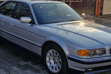 BMW 740 187.000 km 14.600 &euro; Dresden, Stadt 01156