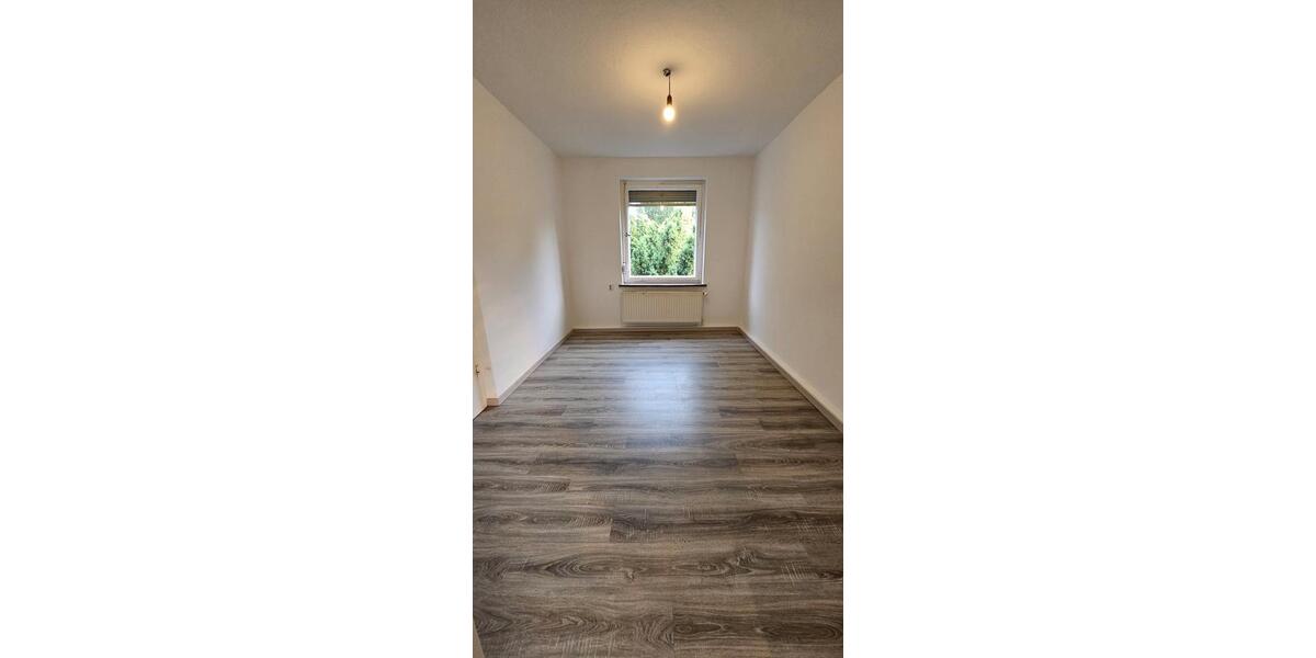 Etagenwohnung Großröhrsdorf - 3 Zimmer, 68 m&sup2;, 500&euro; | Angebot:26226457