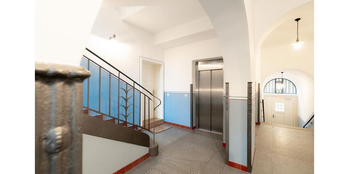 Etagenwohnung Dresden Loschwitz - 6 Zimmer, 216 m&sup2;, 2.700&euro; | Angebot:23432214