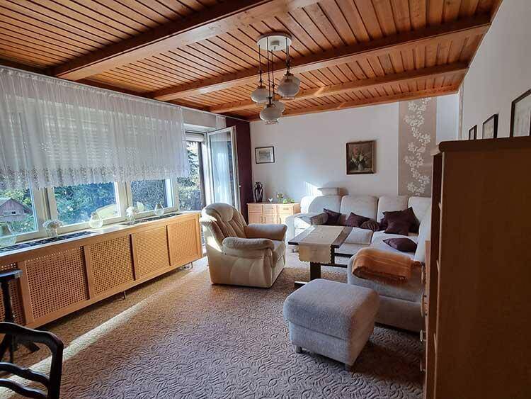 **Zwischen Blüten und Dornen - Schönes Einfamilienhaus mit Sanierungsbedarf**