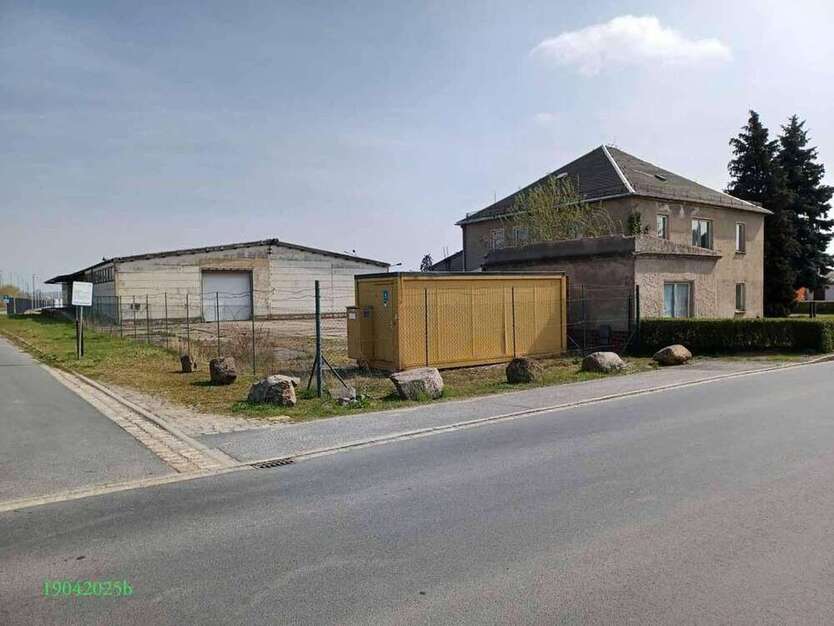 Halle in Lampertswalde 5.700 € 980 m²