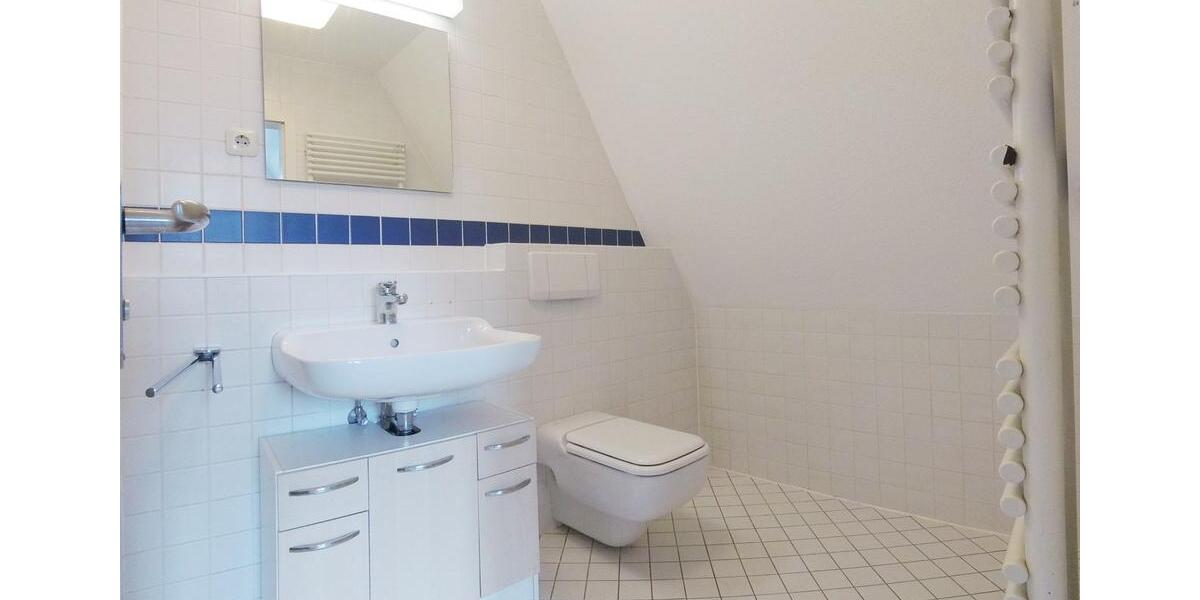 Dachgeschoßwohnung Dresden Cotta - 1 Zimmer, 18 m&sup2;, 400&euro; | Angebot:25882704