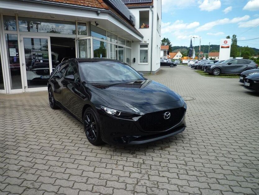 Mazda 3 7.738 km 28.890 € Dresden 01139