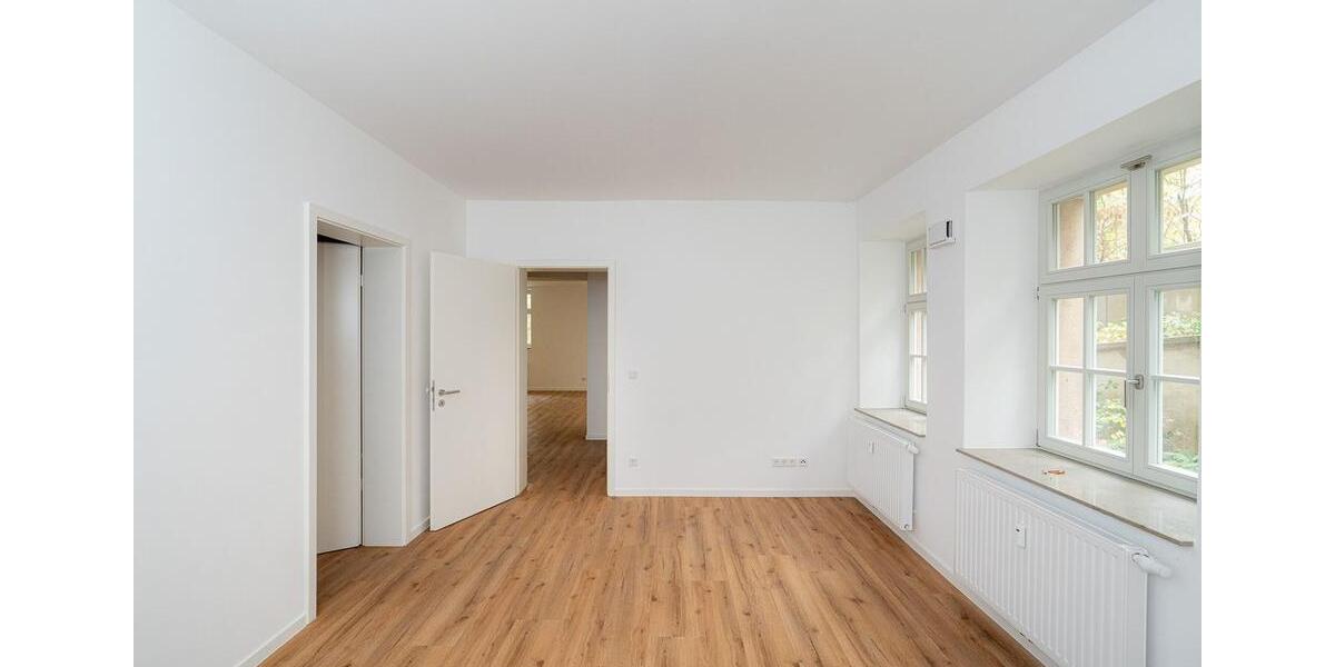 Etagenwohnung Dresden Loschwitz - 3 Zimmer, 118 m&sup2;, 1.300&euro; | Angebot:25483674
