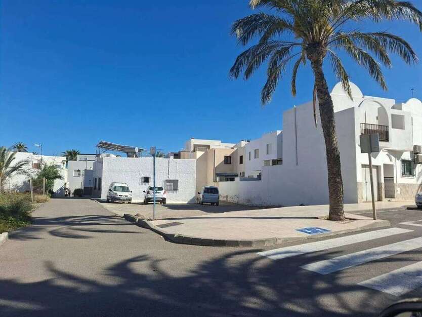 Grundstück zu verkaufen in Carboneras 320.000 € 284 m²