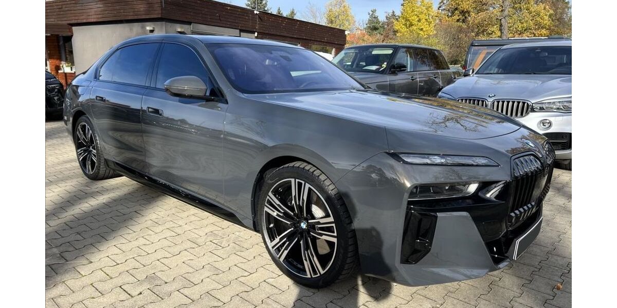 BMW 750 56.000 km 82.900 &euro; Dresden 01237