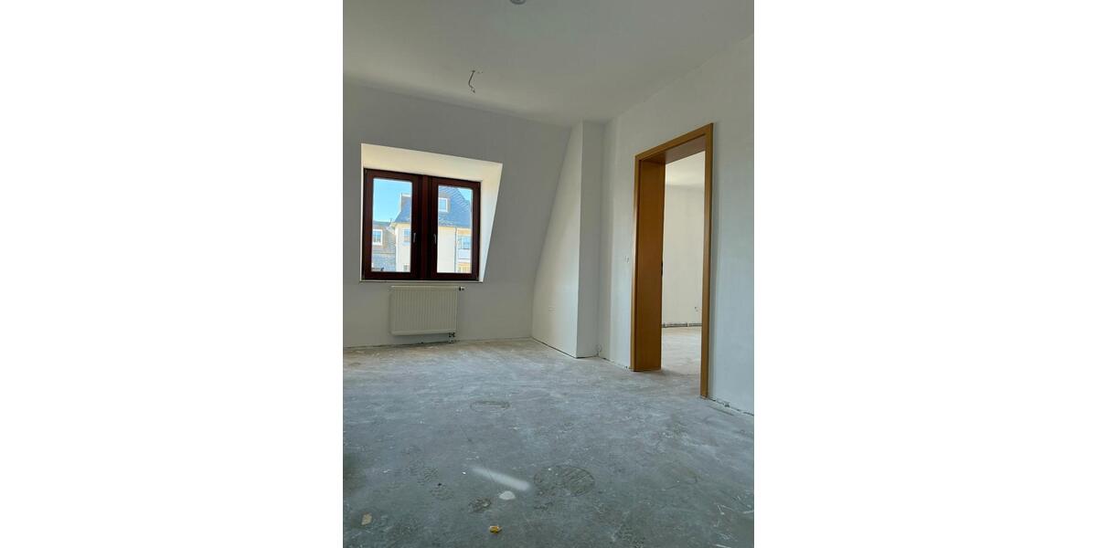 Dachgeschoßwohnung Dresden Blasewitz - 4 Zimmer, 115 m&sup2;, 1.265&euro; | Angebot:26426124