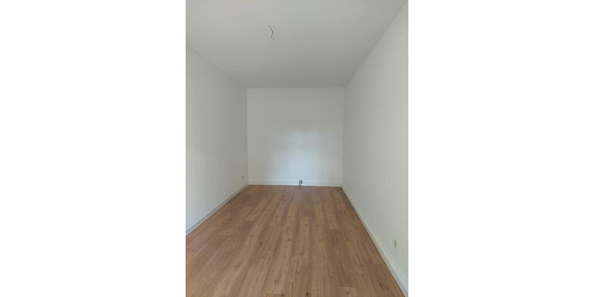 Etagenwohnung Großröhrsdorf - 3 Zimmer, 65 m&sup2;, 600&euro; | Angebot:25641786