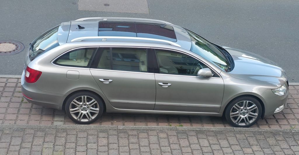 Skoda Superb 148.000 km 6.500 &euro; Bannewitz 01728