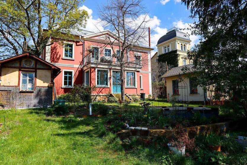 Haus zum Kaufen in Radebeul 749.000 € 363 m²