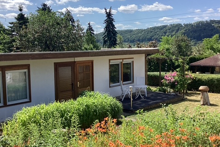 Attraktives Baugrundstück mit sehr großem Garten und Weitblick