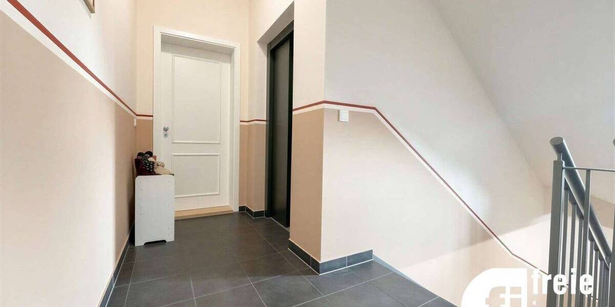 Etagenwohnung Dresden Pieschen-Süd - 4 Zimmer, 84 m&sup2;, 250.000&euro; | Angebot:26750976