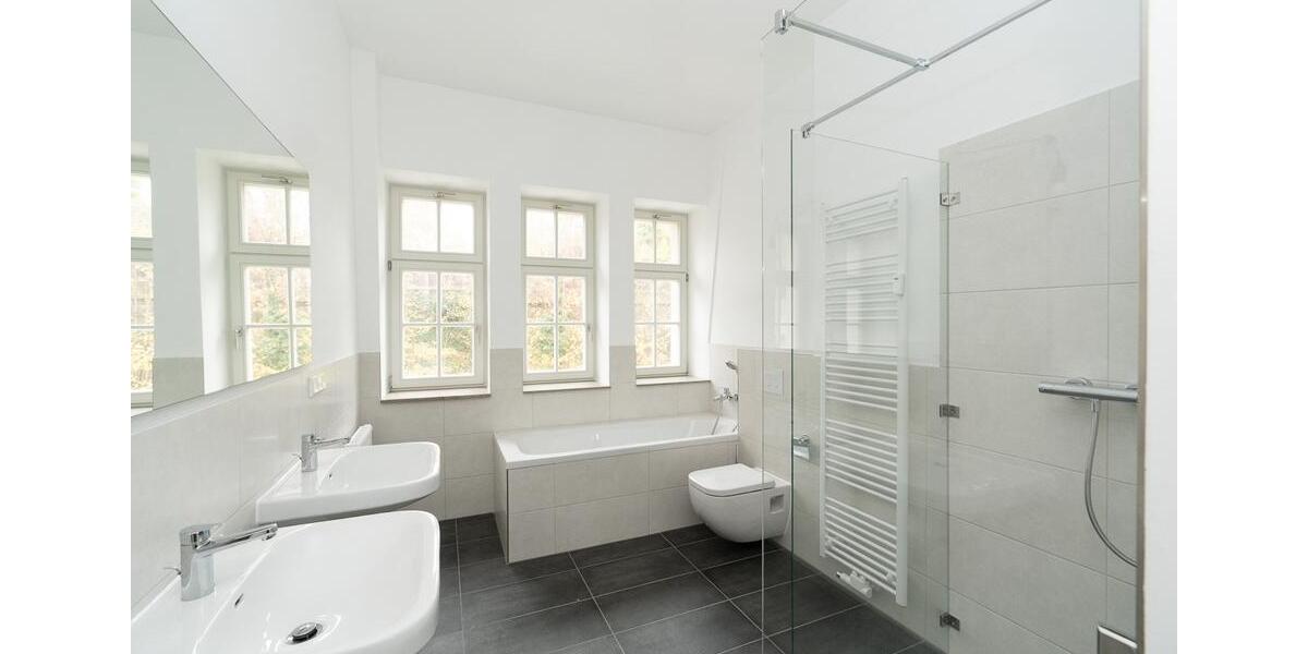 Etagenwohnung Dresden Loschwitz - 6 Zimmer, 216 m&sup2;, 2.700&euro; | Angebot:23432214