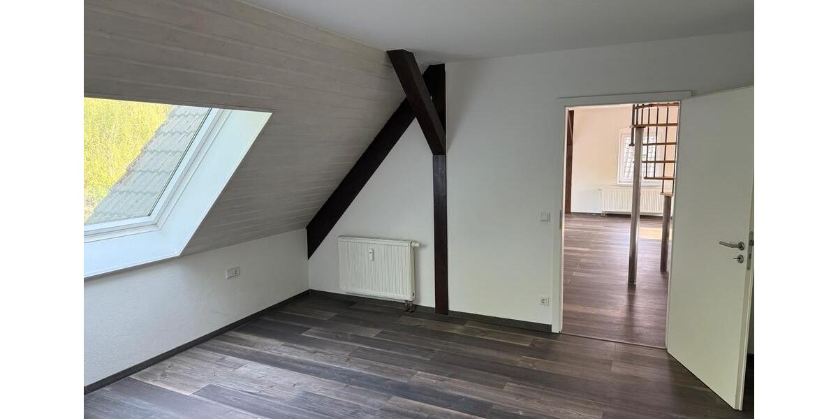 Dachgeschoßwohnung Königsbrück - 3 Zimmer, 100 m&sup2;, 680&euro; | Angebot:26445147