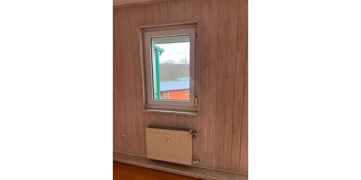 Dachgeschoßwohnung Bobritzsch-Hilbersdorf Hilbersdorf - 3 Zimmer, 62 m&sup2;, 75.000&euro; | Angebot:27491794