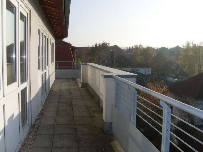 Etagenwohnung Dresden Löbtau-Nord - 2 Zimmer, 77 m&sup2;, 900&euro; | Angebot:26569471
