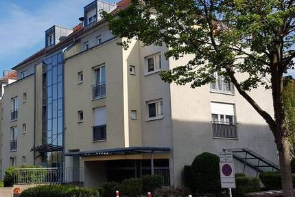 Stilvolle Maisonette-Dachgeschosswohnung mit Balkon, Terrasse und TG-Stellplatz in Dresden-Strehlen 2 zimmer