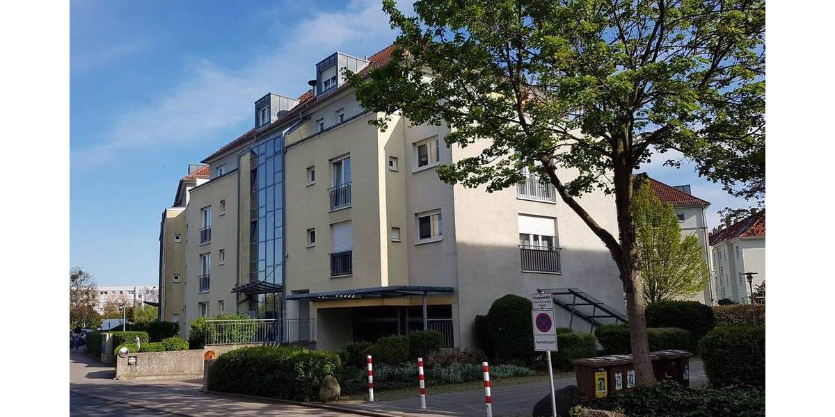 Stilvolle Maisonette-Dachgeschosswohnung mit Balkon, Terrasse und TG-Stellplatz in Dresden-Strehlen 2 zimmer
