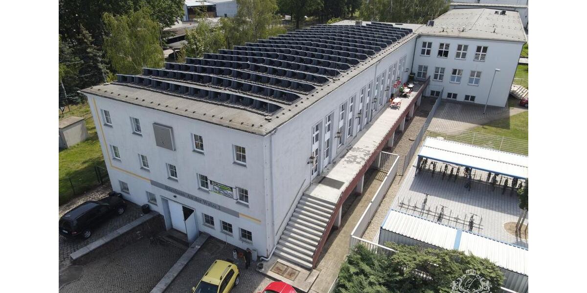 MULTIFUNKTIONALE GEWERBEFLÄCHE - ca. 280 m² zimmer