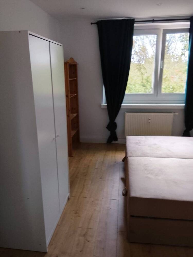 Möblierte und frisch Kernsanierte 2 Zimmer Wohnung mit neuer Einbauküche