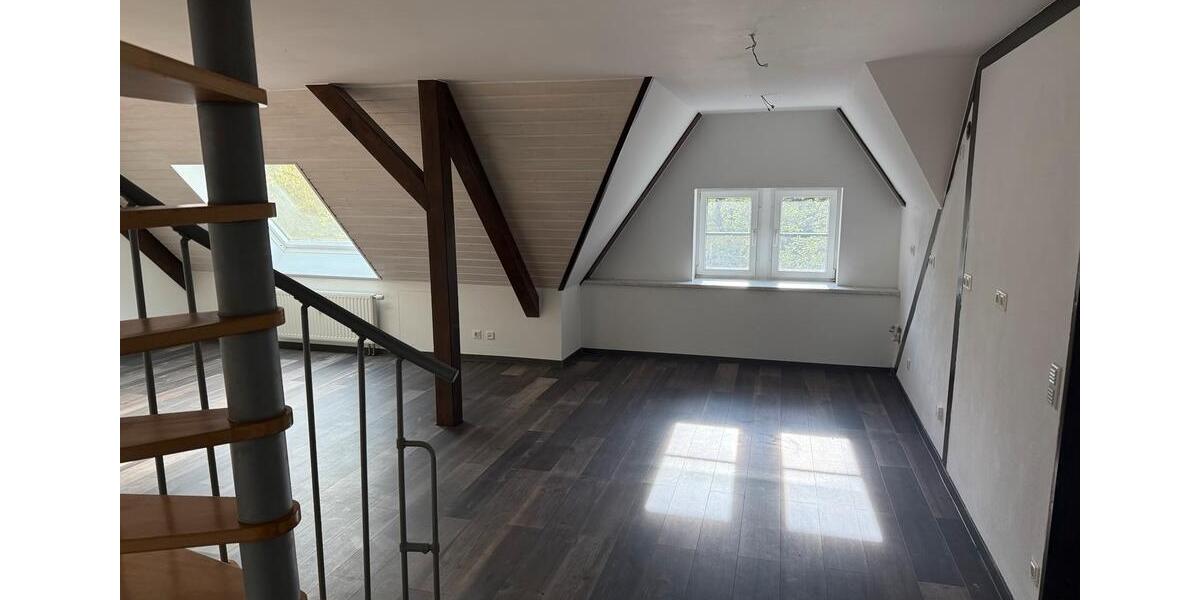 Dachgeschoßwohnung Königsbrück - 3 Zimmer, 100 m&sup2;, 680&euro; | Angebot:26445147
