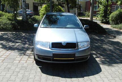 Skoda Fabia 98.660 km 2.899 &euro; Dresden 01237