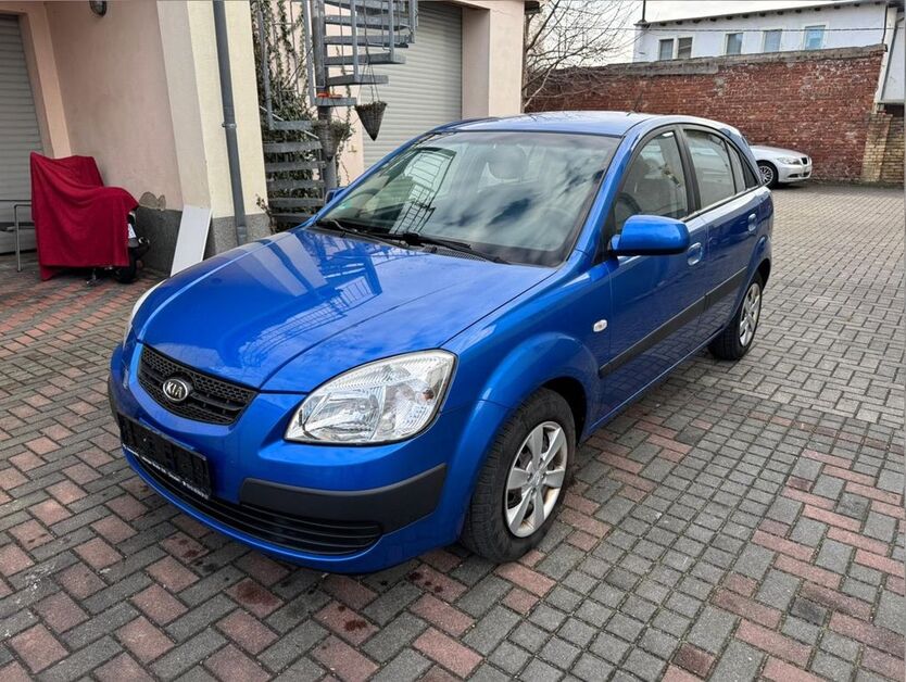 Kia Rio 140.000 km 4.444 € Dresden 01139