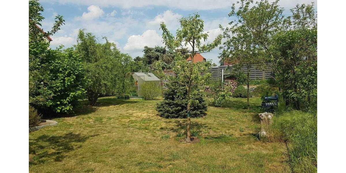 Weinböhla: Reihenendhaus mit schönem Grundstück in ruhiger Wohnlage 5 zimmer