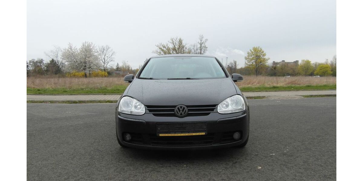 VW Golf 226.655 km 1.699 &euro; Dresden 01237