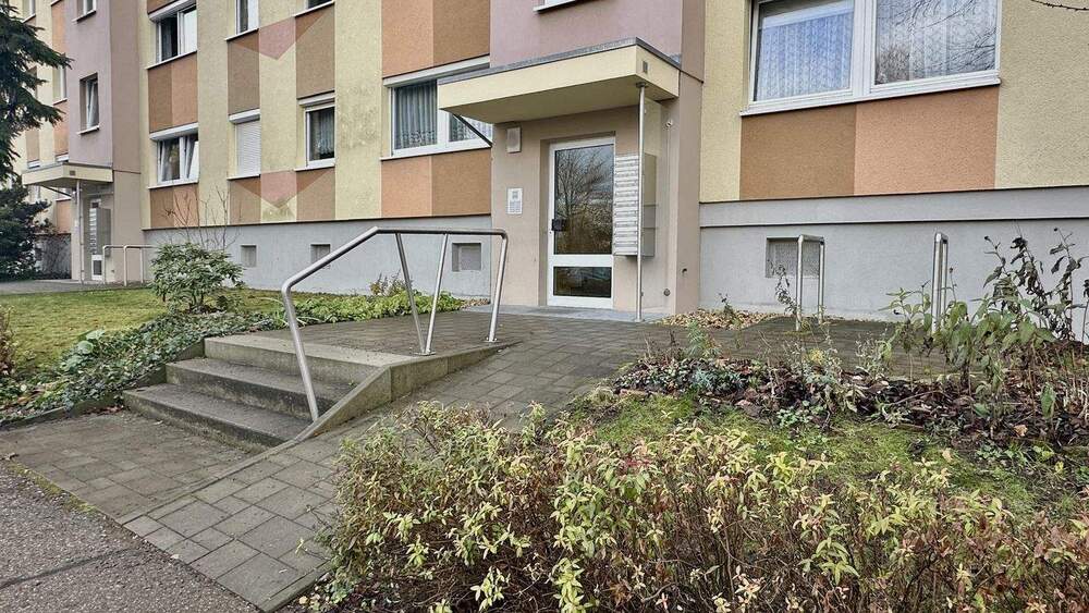 Erdgeschosswohnung in Leubnitz-Neuostra 3 zimmer