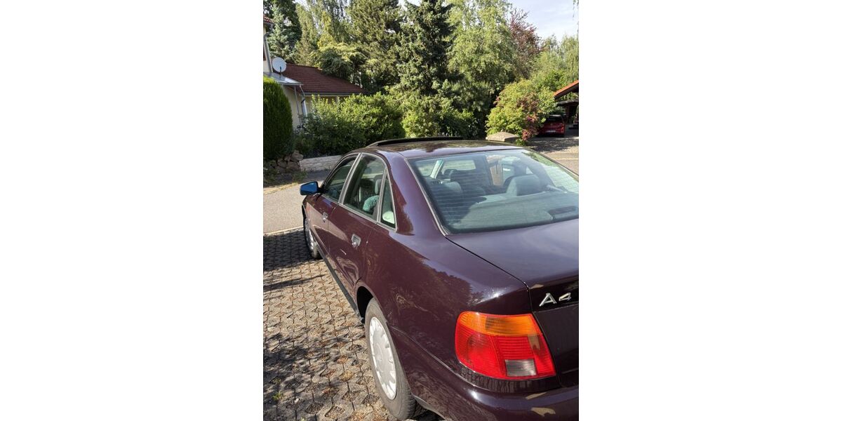 Audi A4 142.000 km 2.900 &euro; Dresden 01328