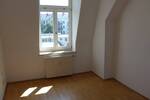 großzügige 2 Zimmer-Dachgeschoßwohnung in ruhiger und grüner Lage
