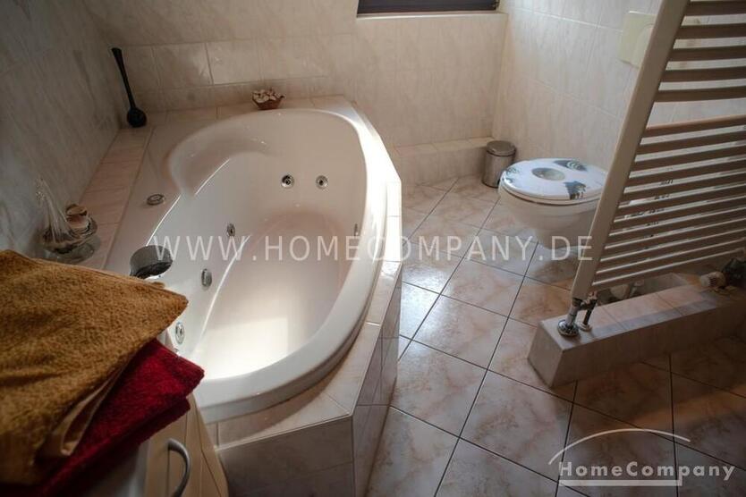 MöbliertFurnished Reihenhaushaus mit Grundstück in Dresden-Niedersedlitz max. 3 Personen