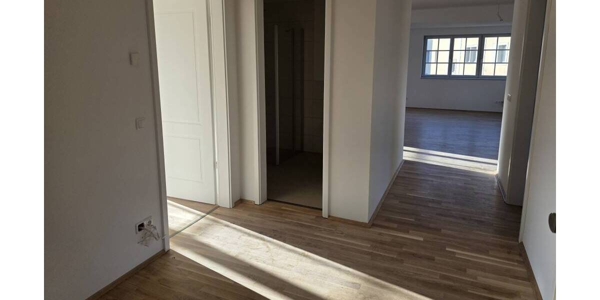 Etagenwohnung Pirna - 4 Zimmer, 129 m&sup2;, 1.488&euro; | Angebot:26515687