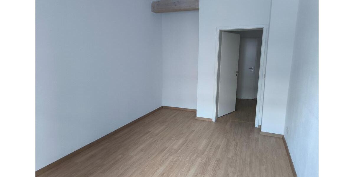 **Frisch renoviert, TOP Grundriss, Balkon, OHNE Provosion** 2 zimmer