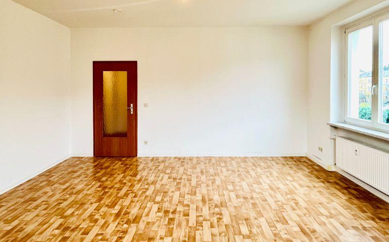 Stadtwohnung: 2 Zimmer, groß & hell! 2 zimmer