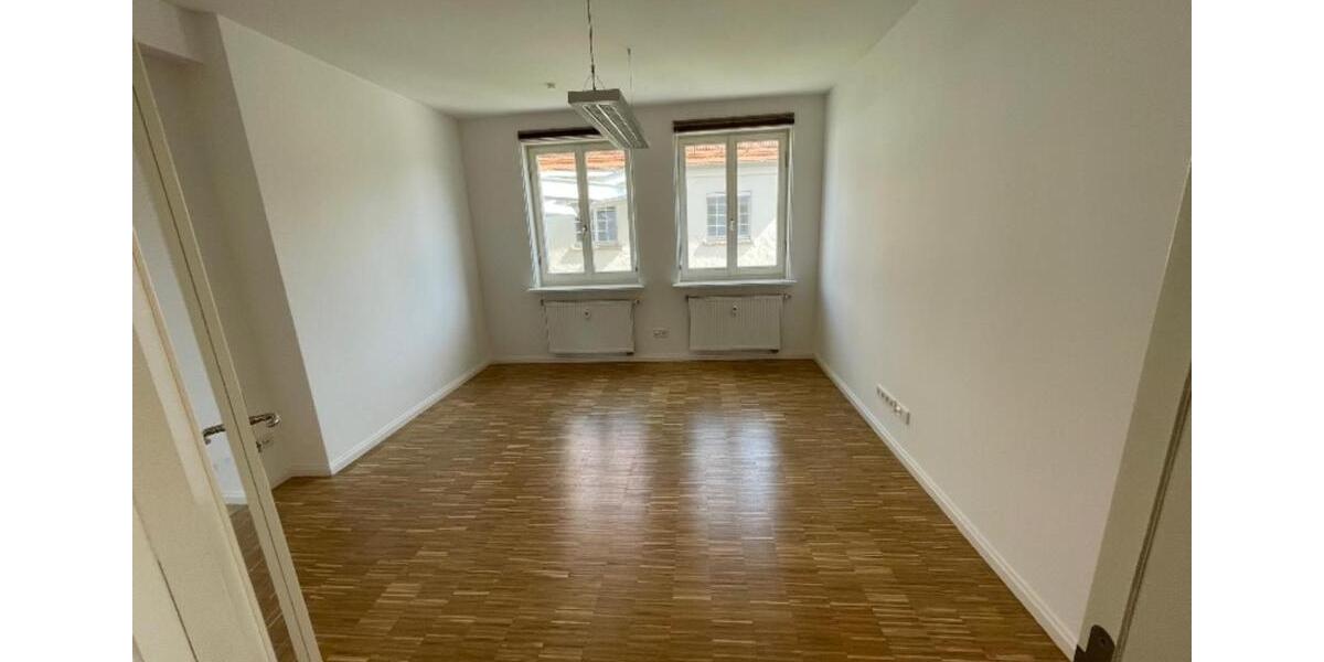 Gewerbeobjekt Dresden Klotzsche - 2.500&euro; | Angebot:25856753