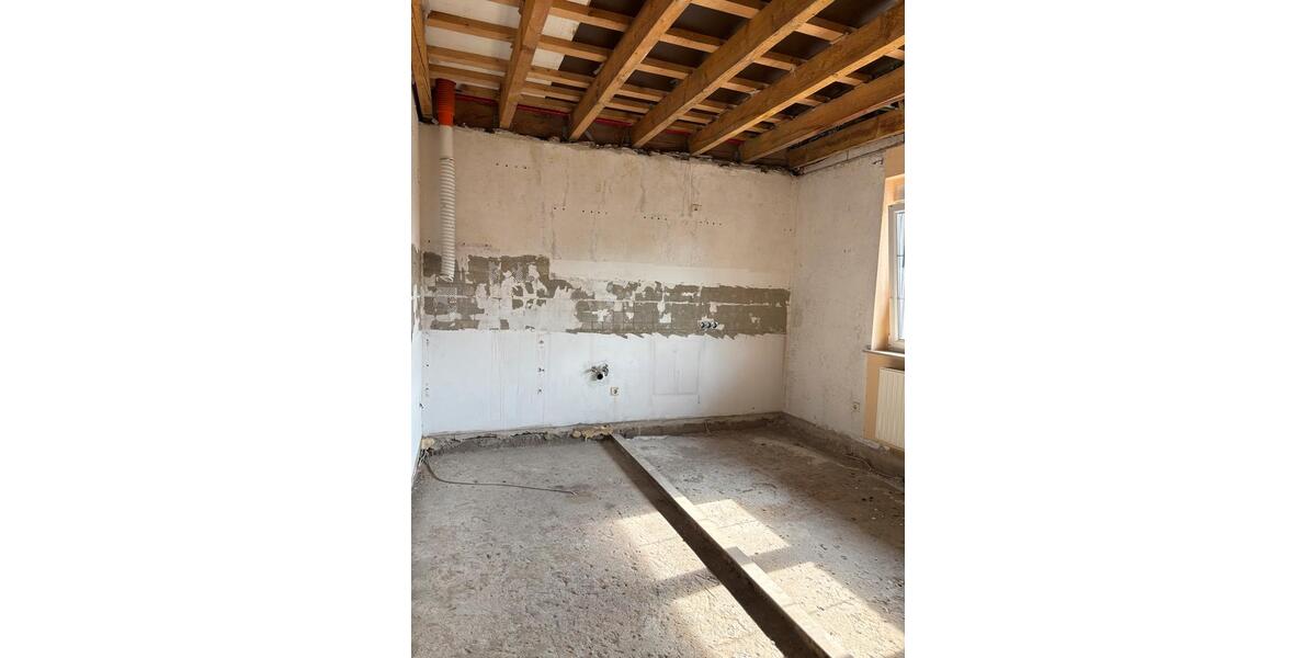 Einfamilienhaus Ebersbach - 7 Zimmer, 488 m&sup2;, 198.000&euro; | Angebot:26820127