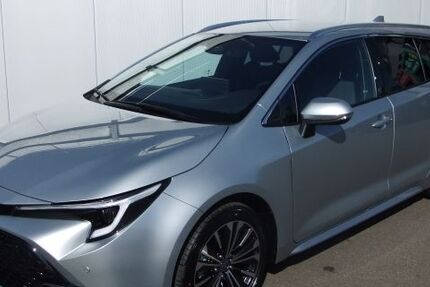 Toyota Corolla 10.633 km 28.590 &euro; Pirna 01796