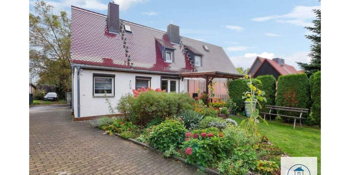 +DD: Romantische 5-R-DHH im Landhausstil + Nebenhaus zu vermieten! Garage + Garten mit Pool & Sauna+ 6 zimmer