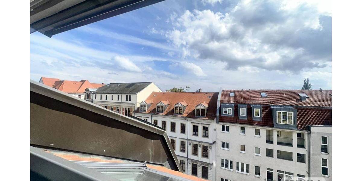 +++ Wohnung über den Dächern der Dresdner Neustadt Tiefgaragenstellplatz inkl.! +++ 2 zimmer
