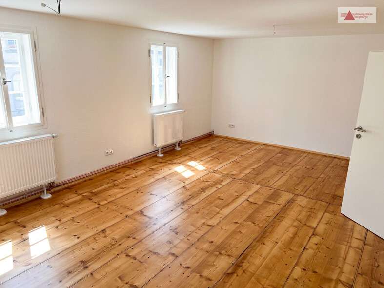 Etagenwohnung Dippoldiswalde - 3 Zimmer, 92 m&sup2;, 915&euro; | Angebot:26658677