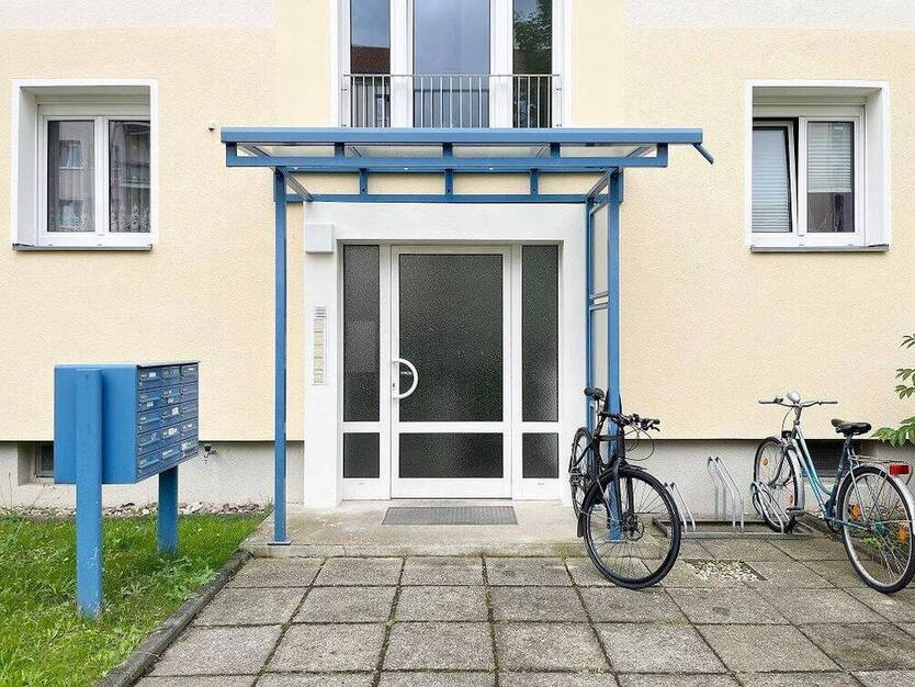 Sonnige 2-Raum Wohnung mit Balkon