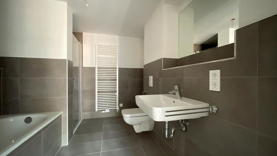 Etagenwohnung Dresden Neustadt - 3 Zimmer, 74 m&sup2;, 1.144&euro; | Angebot:24801280