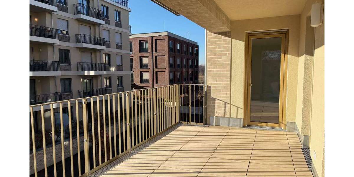 Etagenwohnung Dresden Neustadt - 3 Zimmer, 84 m&sup2;, 1.300&euro; | Angebot:25561400