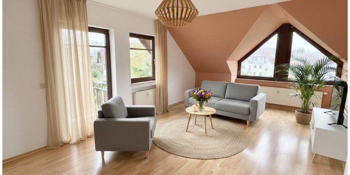 Bezugsfreie 2-Zimmer-Dachgeschosswohnung! Balkon! TG-Doppelparker oben! 2 zimmer