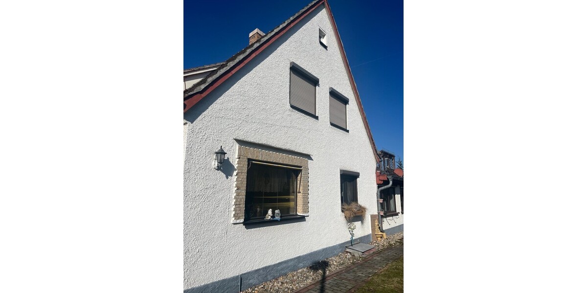 Doppelhaushälfte in Dresden mit großem Garten und Nebengelaß - Einfamilienhaus Dresden Kaditz | Angebot:26259042