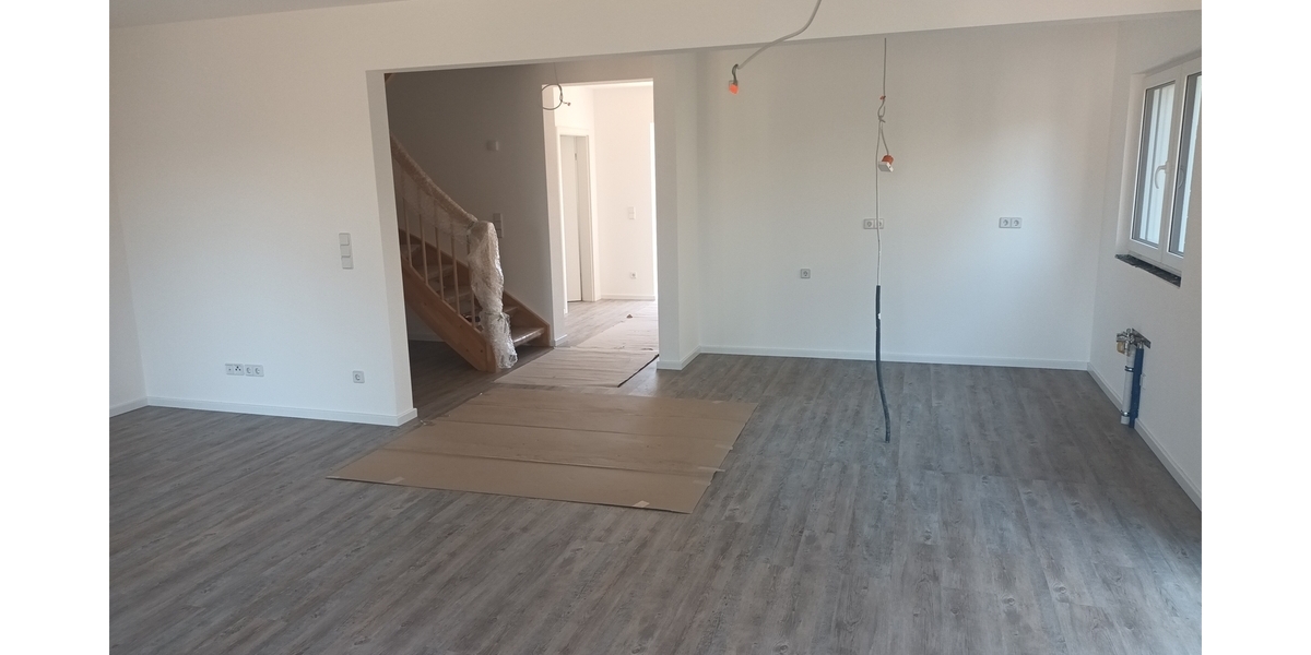 Erstbezug: 4-Zi.-Wohnung in DHH mit Terrasse und eigenem Gartenanteil höchster Energiestandard - Etagenwohnung Dresden Niedersedlitz | Angebot:26067189