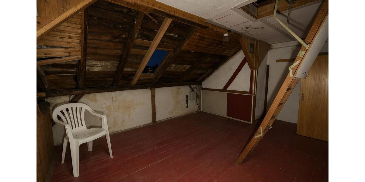 Einfamilienhaus Pirna - 12 Zimmer, 200 m&sup2;, 65.000&euro; | Angebot:27085573