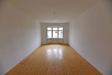 Johannstadt: Schöne 4 Raum-Whg mit Holzdielung, seitlicher Elbblick A31 4.OG re E9